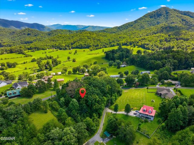 11 JH Headrick Drive, Sevierville, TN 37862