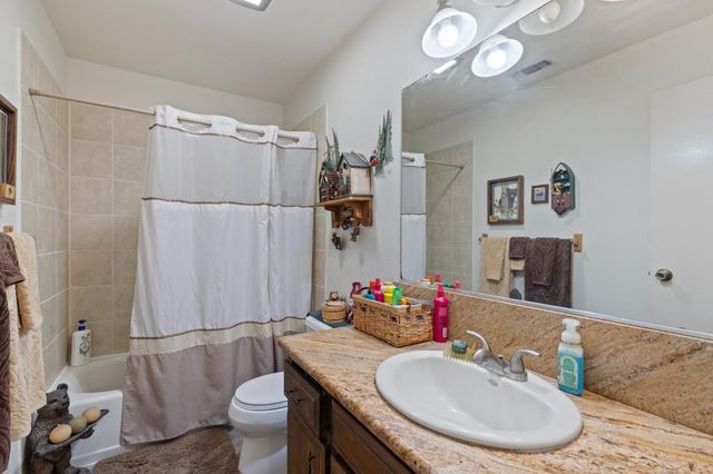 2724 Monocott Drive, Madera, CA 93637