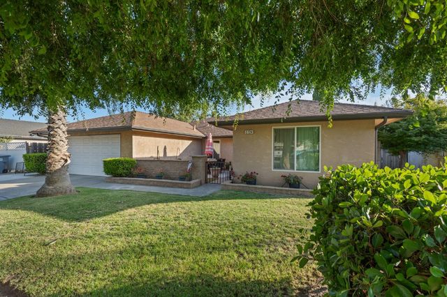 2724 Monocott Drive, Madera, CA 93637