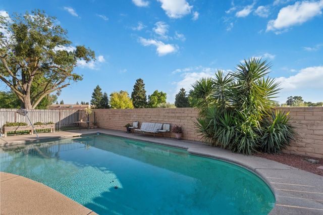 2724 Monocott Drive, Madera, CA 93637