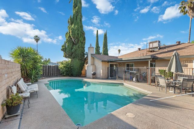 2724 Monocott Drive, Madera, CA 93637