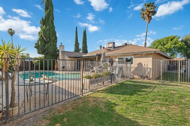 2724 Monocott Drive, Madera, CA 93637