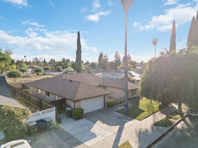 2724 Monocott Drive, Madera, CA 93637