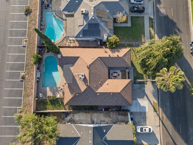 2724 Monocott Drive, Madera, CA 93637