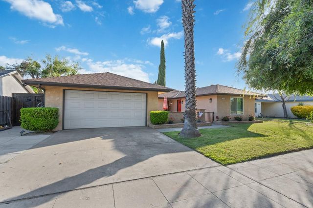 2724 Monocott Drive, Madera, CA 93637