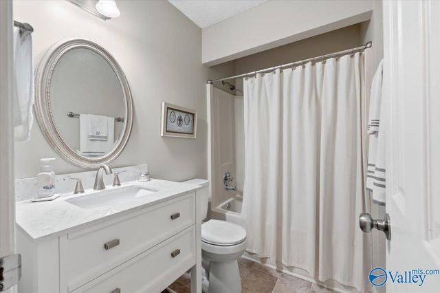 2414 Johnstone Circle, Huntsville, AL 35803