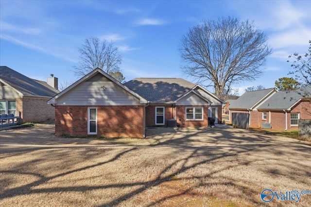 2414 Johnstone Circle, Huntsville, AL 35803