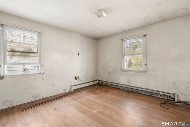 75 Brookside Avenue, Bridgeport, CT 06606