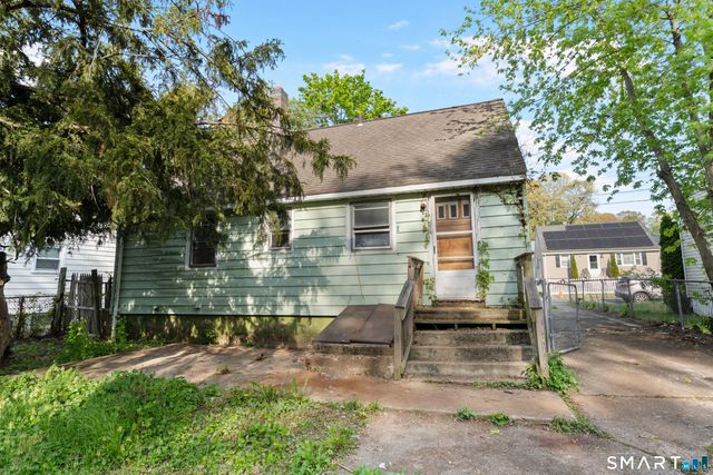 75 Brookside Avenue, Bridgeport, CT 06606