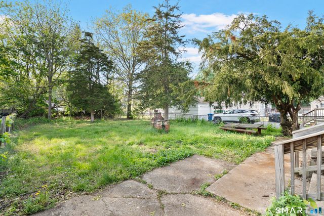 75 Brookside Avenue, Bridgeport, CT 06606