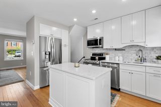 4885 28TH ST S #A, Arlington, VA 22206