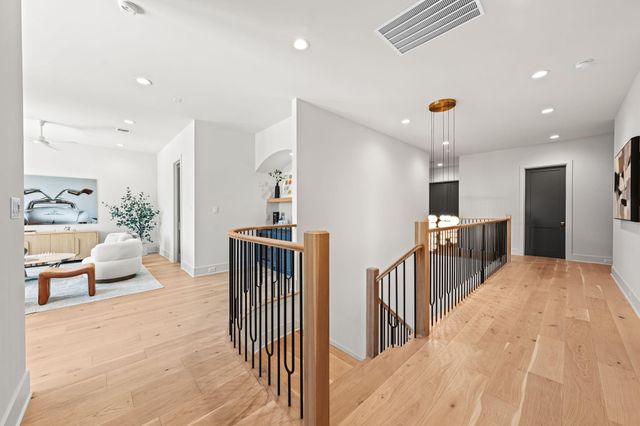1414 Chamboard Lane, Houston, TX 77018