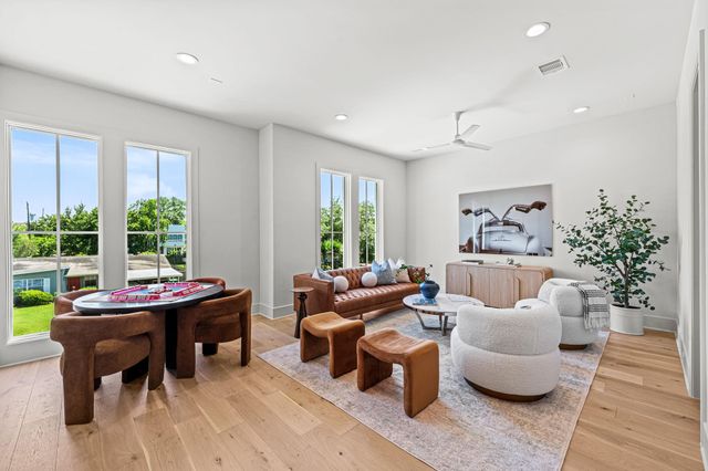 1414 Chamboard Lane, Houston, TX 77018