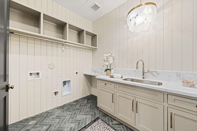 1414 Chamboard Lane, Houston, TX 77018