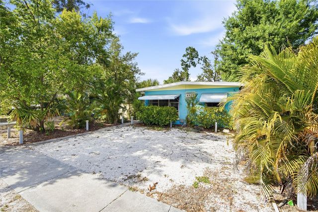 4933 13TH AVENUE S, Gulfport, FL 33707