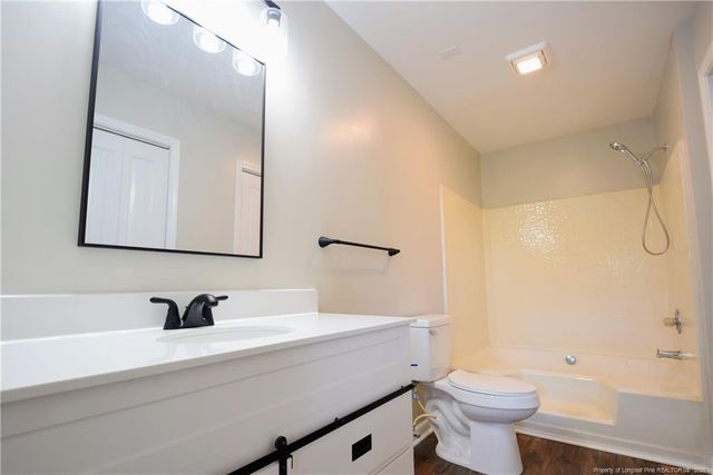 1018-5 Brookhollow Drive, Fayetteville, NC 28314