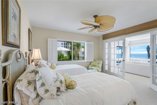 1851 Gulf Shore Blvd. N. 15, Naples, FL 34102