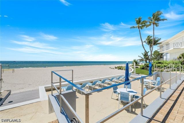 1851 Gulf Shore Blvd. N. 15, Naples, FL 34102