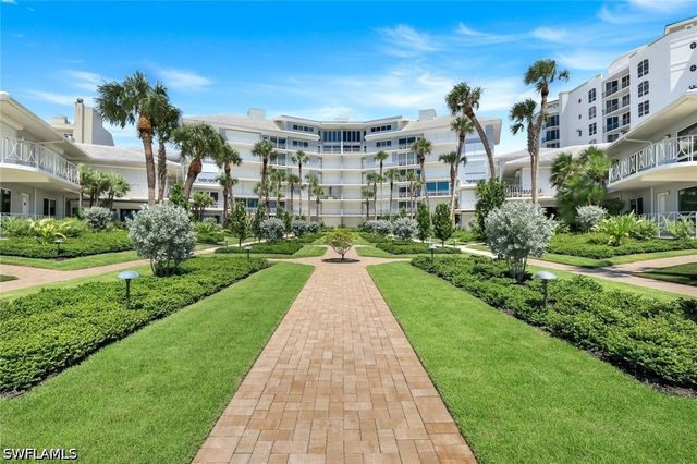 1851 Gulf Shore Blvd. N. 15, Naples, FL 34102