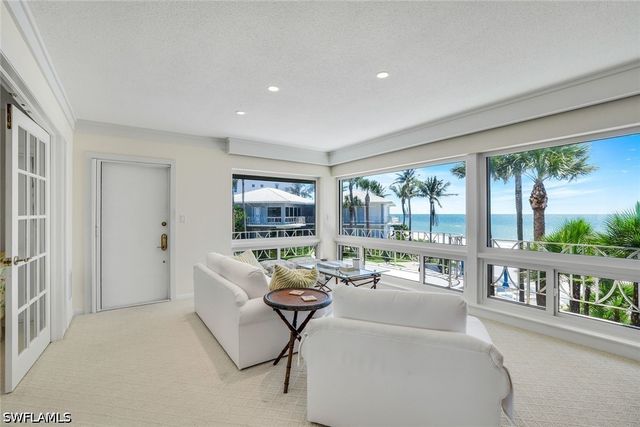 1851 Gulf Shore Blvd. N. 15, Naples, FL 34102