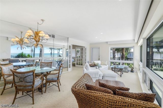 1851 Gulf Shore Blvd. N. 15, Naples, FL 34102