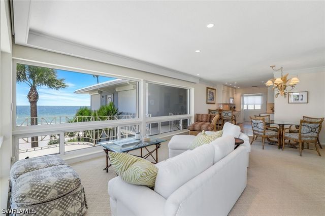 1851 Gulf Shore Blvd. N. 15, Naples, FL 34102