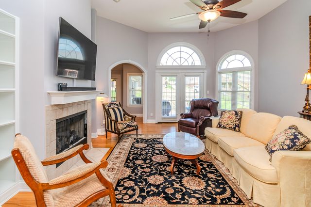 187 Hawthorne Drive, Winchester, KY 40391