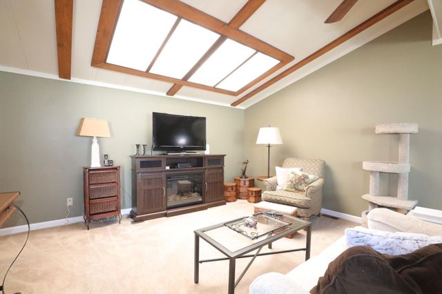 472 Chateau La Salle Drive 472, San Jose, CA 95111