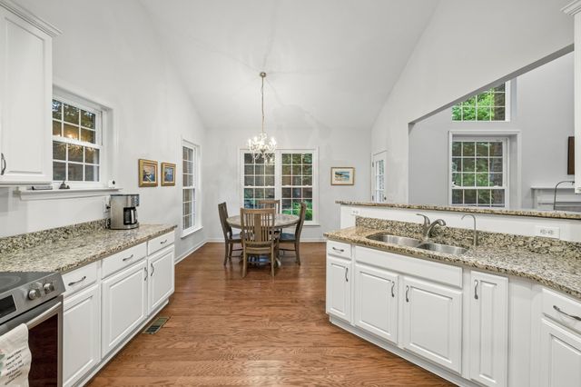302 Findon Ct, Franklin, TN 37064