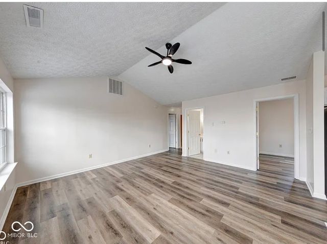 7621 Orchard Village Drive, Indianapolis, IN 46217