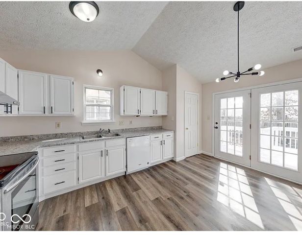 7621 Orchard Village Drive, Indianapolis, IN 46217