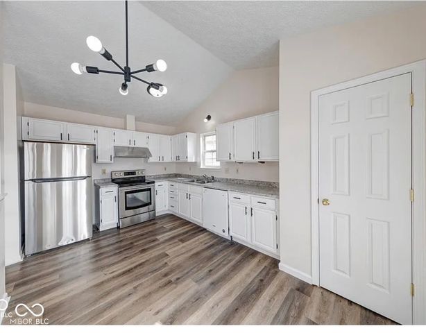 7621 Orchard Village Drive, Indianapolis, IN 46217
