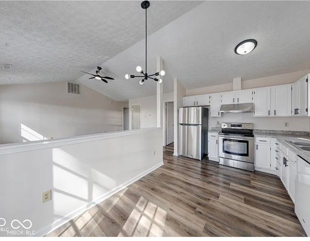 7621 Orchard Village Drive, Indianapolis, IN 46217