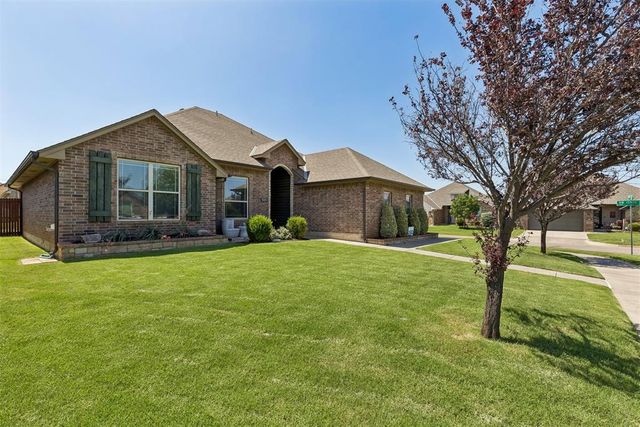 15925 Burkett Circle, Edmond, OK 73013