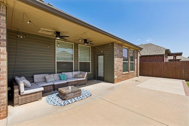 15925 Burkett Circle, Edmond, OK 73013
