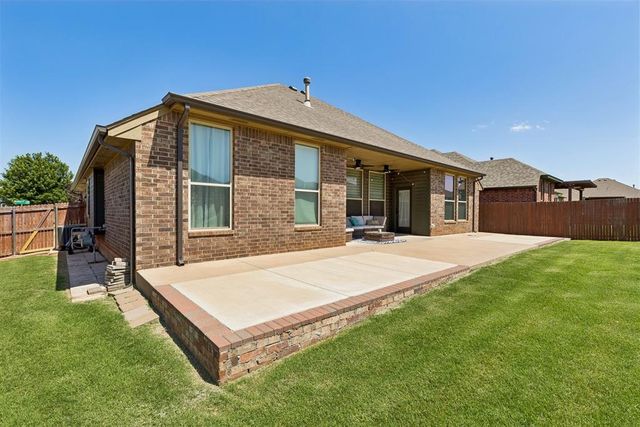 15925 Burkett Circle, Edmond, OK 73013