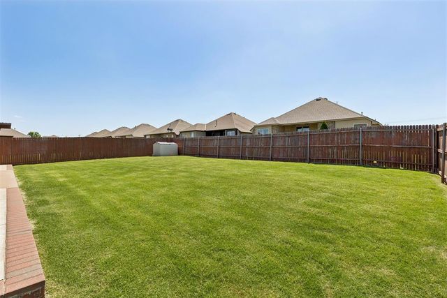 15925 Burkett Circle, Edmond, OK 73013