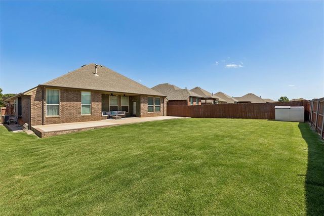 15925 Burkett Circle, Edmond, OK 73013
