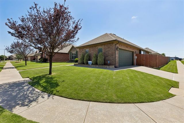 15925 Burkett Circle, Edmond, OK 73013