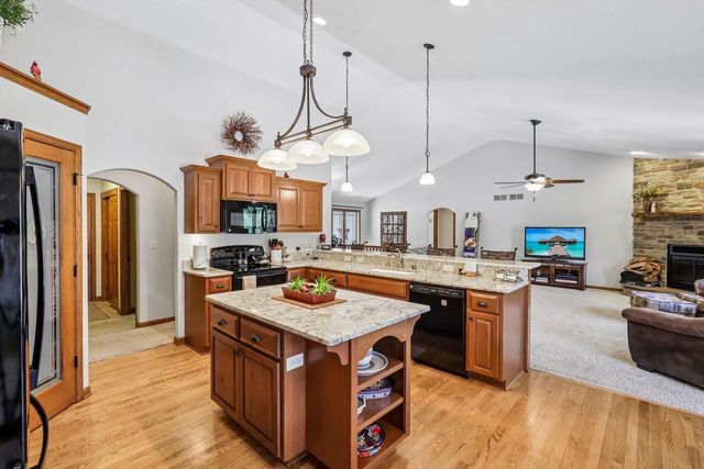 875 Fawn Lane, Grand Marsh, WI 53936