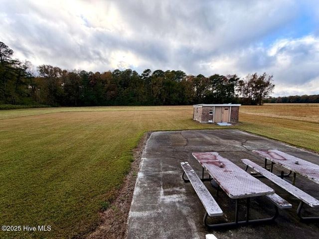 233 Boyd Acres Road, Washington, NC 27889