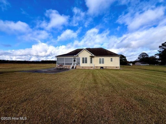 233 Boyd Acres Road, Washington, NC 27889