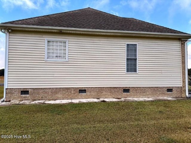 233 Boyd Acres Road, Washington, NC 27889