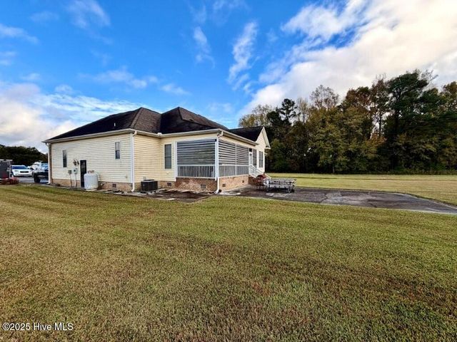 233 Boyd Acres Road, Washington, NC 27889