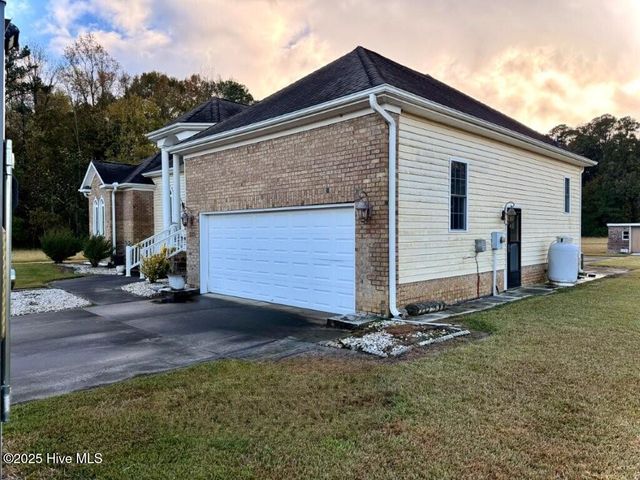 233 Boyd Acres Road, Washington, NC 27889