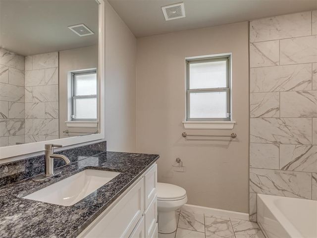 8300 Lambert Way, Edmond, OK 73034