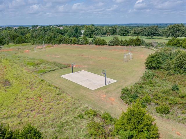 8300 Lambert Way, Edmond, OK 73034