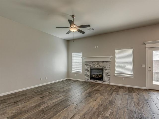8300 Lambert Way, Edmond, OK 73034