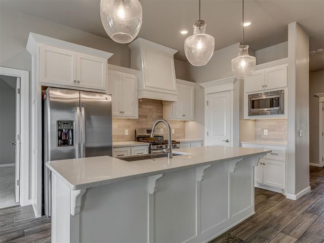 8300 Lambert Way, Edmond, OK 73034