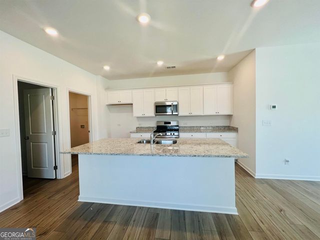4005 Berry Farm Court, Loganville, GA 30052